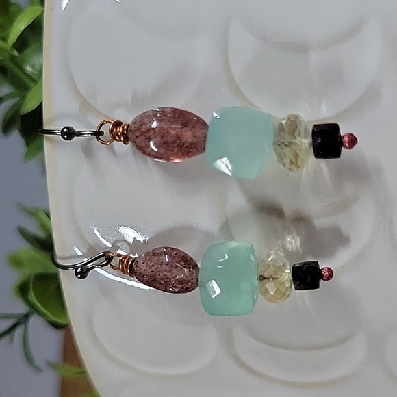 Strawberry Quartz, Chalcedony, Garnet & Citrine Drop Earrings - Picture 3 of 10